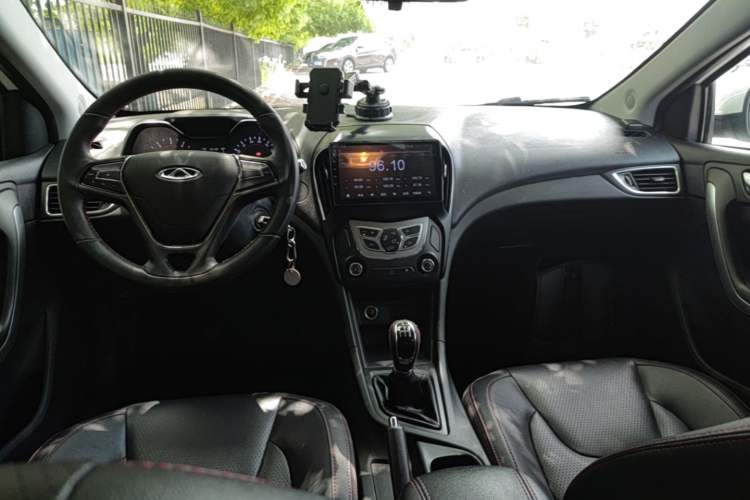 Used Chery Arrizo 5 2017 1.5L Manual Lingchao Edition Center Console