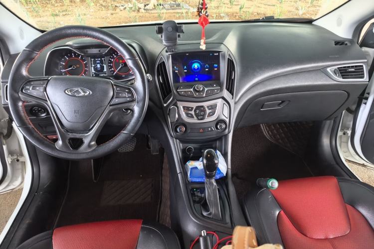 Used Chery Arrizo 5 2017 1.5L CVT Luxury Edition Center Console