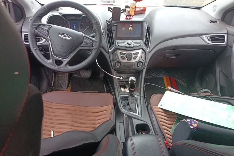 Used Chery Arrizo 5 2017 1.5L CVT Elite Edition Center Console