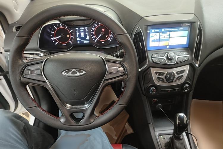 Used Chery Arrizo 5 2017 1.5L CVT Luxury Edition Center Console