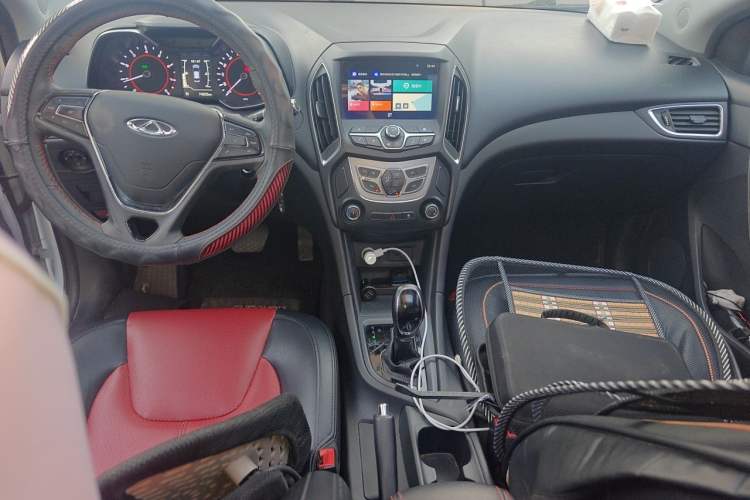 Used Chery Arrizo 5 2017 SPORT 1.5T CVT Luxury Edition Center Console