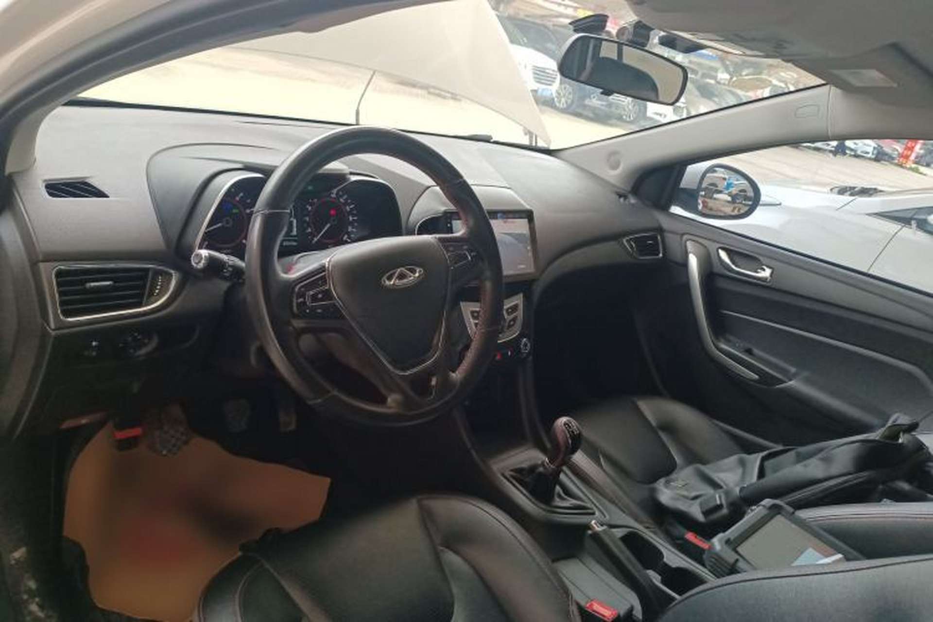 Used Chery Arrizo 5 2017 1.5L Manual Lingchao Edition Center Console