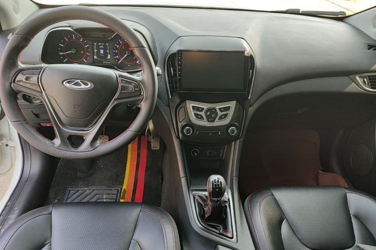 Used Chery Arrizo 5 2017 1.5L Manual Lingchao Edition Center Console