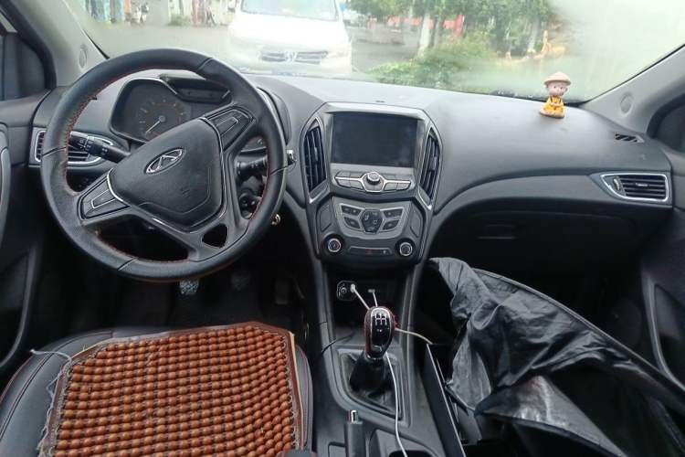 Used Chery Arrizo 5 2017 1.5L Manual Lingchao Edition Center Console