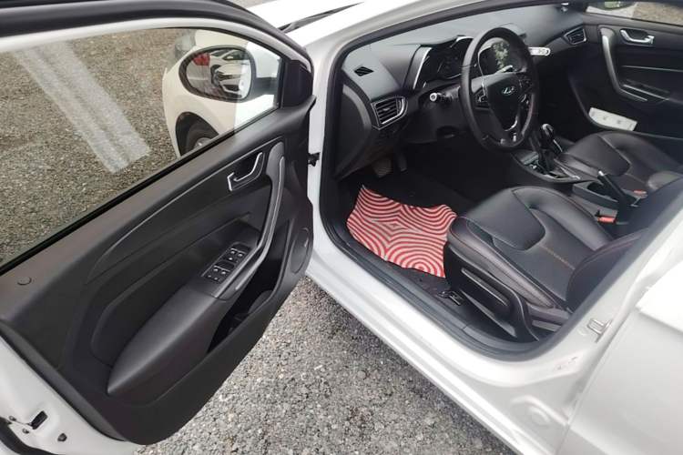 Used Chery Arrizo 5 2017 1.5L CVT Trendsetting Edition Driver Seat