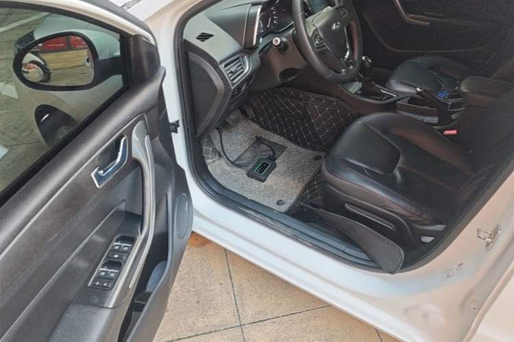 Used Chery Arrizo 5 2017 1.5L CVT Trendsetting Edition Driver Seat
