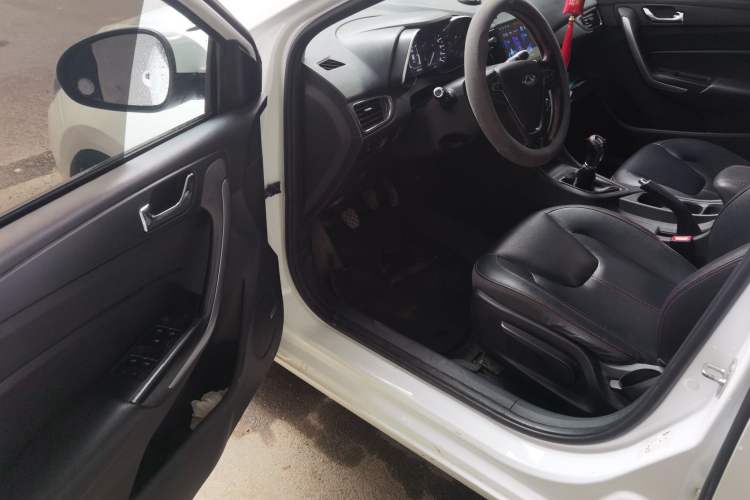 Used Chery Arrizo 5 2017 1.5L Manual Lingchao Edition Driver Seat