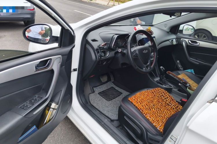 Used Chery Arrizo 5 2017 1.5L CVT Trendsetting Edition Driver Seat
