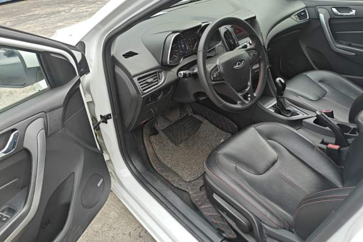 Used Chery Arrizo 5 2017 1.5L CVT Trendsetting Edition Driver Seat