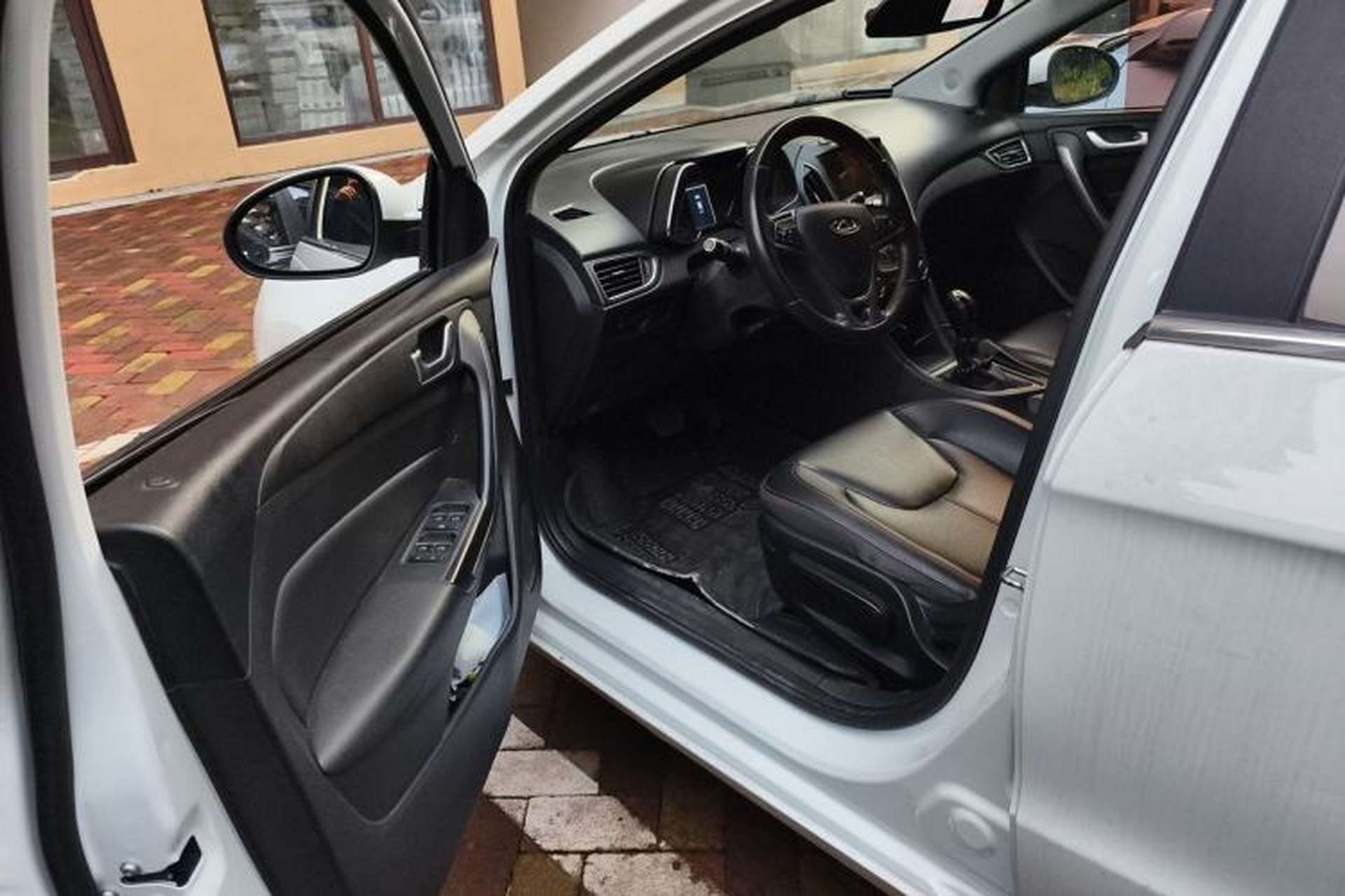 Used Chery Arrizo 5 2017 1.5L CVT Luxury Edition Driver Seat