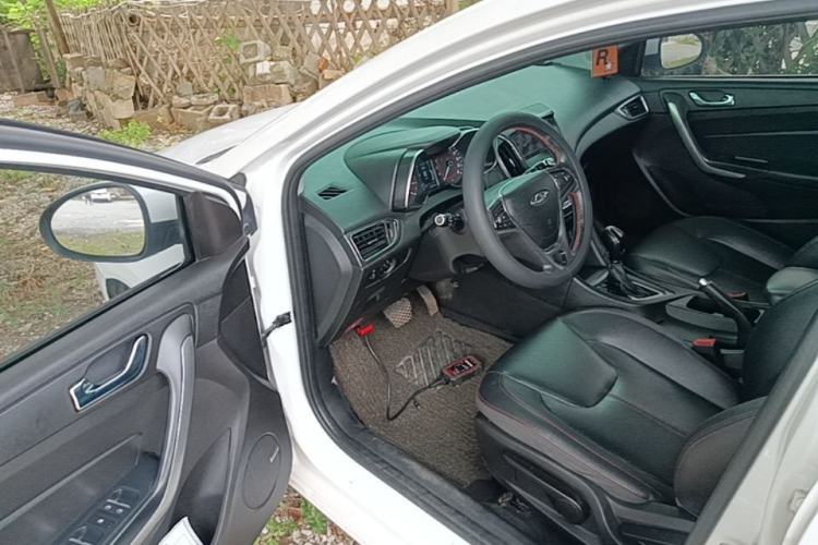 Used Chery Arrizo 5 2017 1.5L CVT Trendsetting Edition Driver Seat