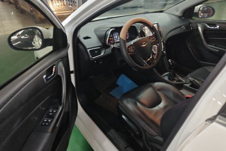 Used Chery Arrizo 5 2017 1.5L CVT Trendsetting Edition Driver Seat