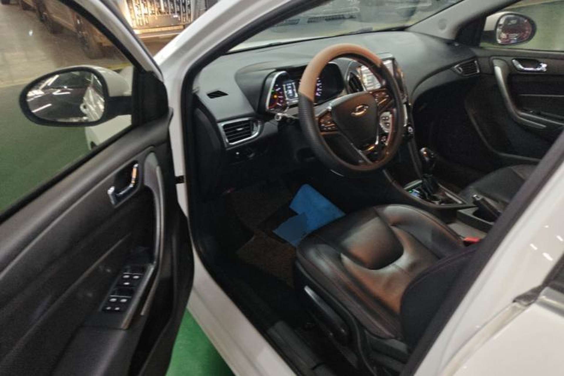 Used Chery Arrizo 5 2017 1.5L CVT Trendsetting Edition Driver Seat