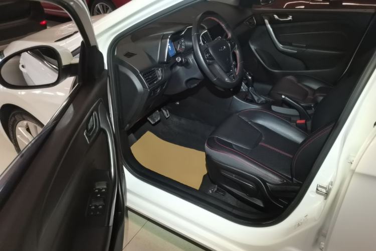 Used Chery Arrizo 5 2017 1.5L CVT Trendsetting Edition Driver Seat