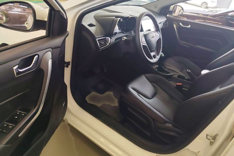 Used Chery Arrizo 5 2017 1.5L CVT Trendsetting Edition Driver Seat