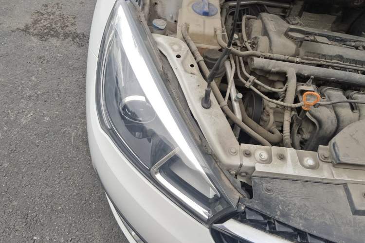 Used Chery Arrizo 5 2017 1.5L Manual Luxury Edition Engine Bay Right