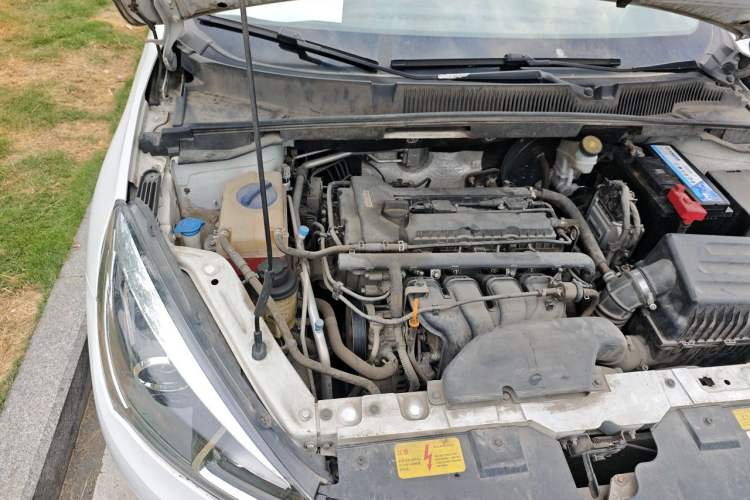 Used Chery Arrizo 5 2017 1.5L Manual Luxury Edition Engine Bay Right
