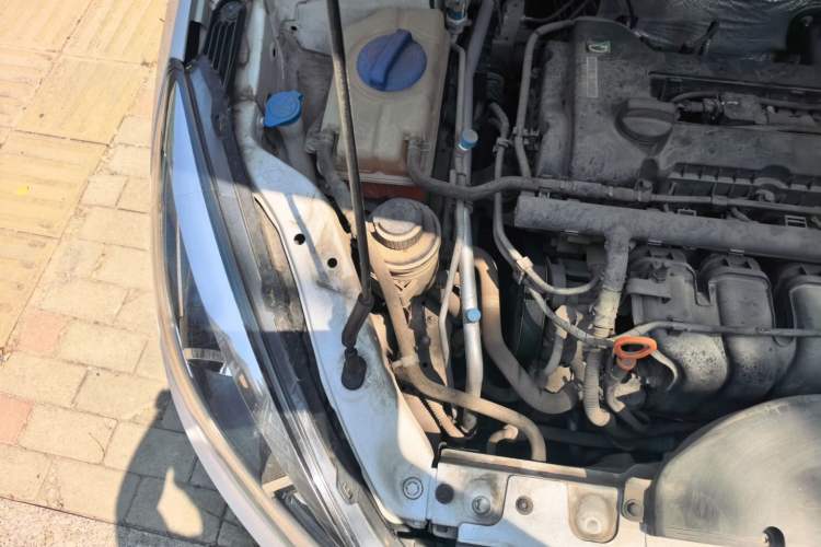 Used Chery Arrizo 5 2017 1.5L Manual Fashion Edition Engine Bay Right