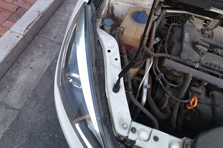 Used Chery Arrizo 5 2017 1.5L Manual Fashion Edition Engine Bay Right