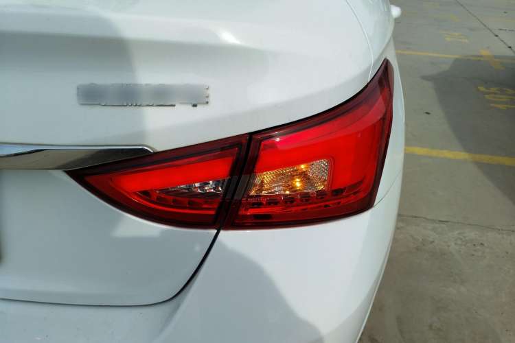 Used Chery Arrizo 5 2017 1.5L CVT Luxury Edition Exterior 2