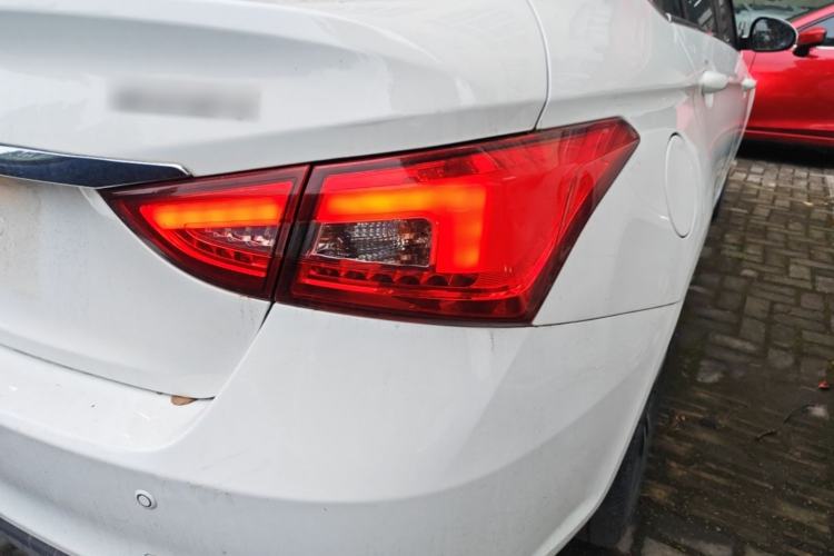 Used Chery Arrizo 5 2017 1.5L Manual Luxury Edition Exterior 3