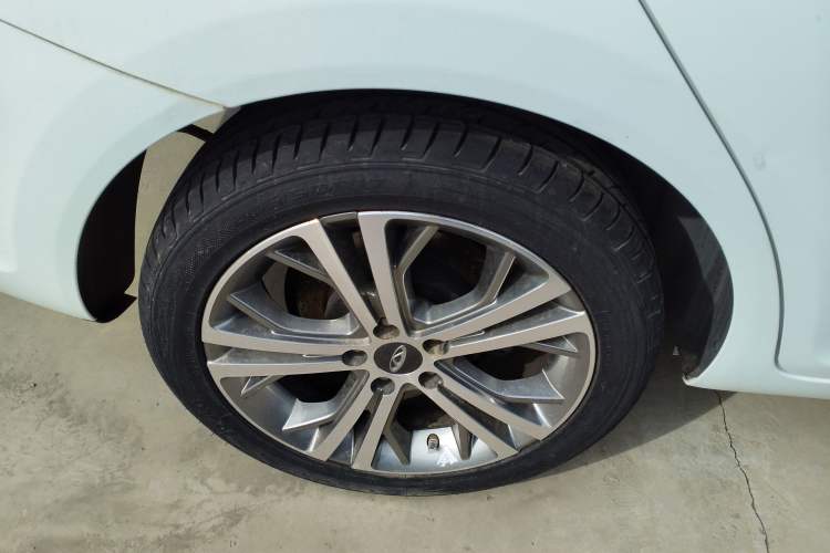 Used Chery Arrizo 5 2017 1.5L CVT Luxury Edition Exterior 4