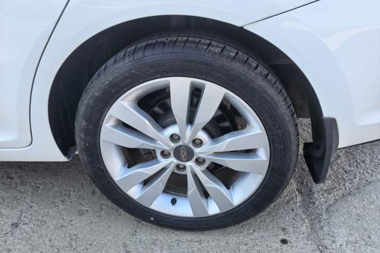 Used Chery Arrizo 5 2017 1.5L Manual Lingchao Edition Exterior 4
