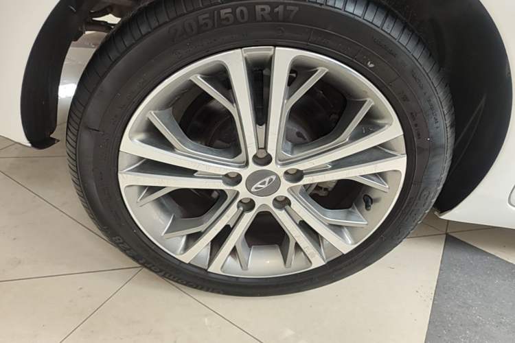 Used Chery Arrizo 5 2017 1.5L CVT Luxury Edition Exterior 5
