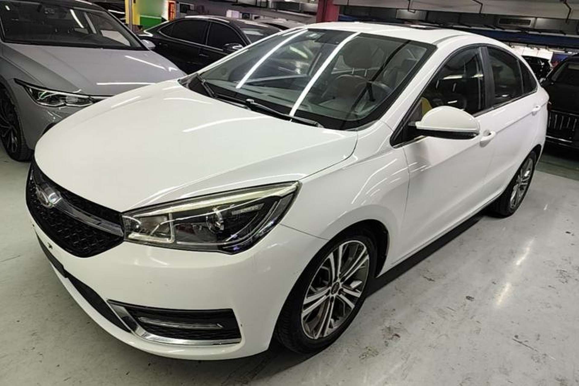 Used Chery Arrizo 5 2017 1.5L CVT Luxury Edition Front Left 45 Deg