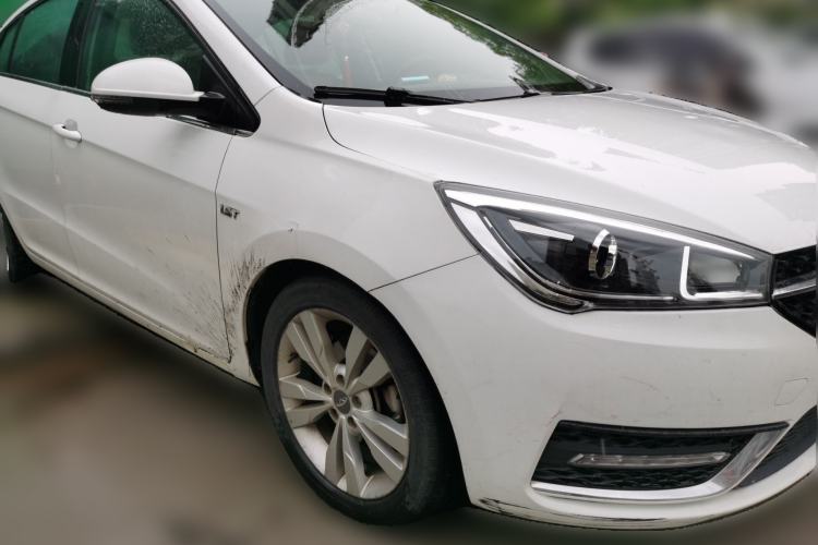 Used Chery Arrizo 5 2017 SPORT 1.5T Manual Fashion Edition Front Right 45 Deg