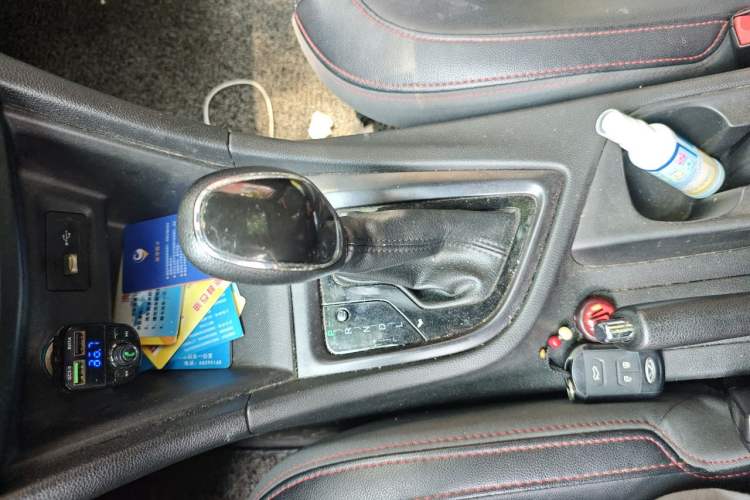 Used Chery Arrizo 5 2017 1.5L CVT Deluxe Edition Gear Lever