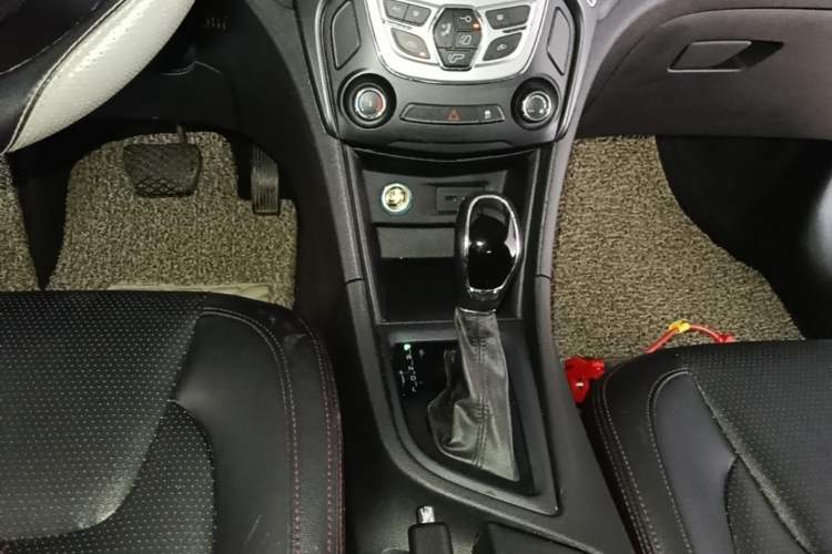 Used Chery Arrizo 5 2017 1.5L CVT Fashion Edition Gear Lever