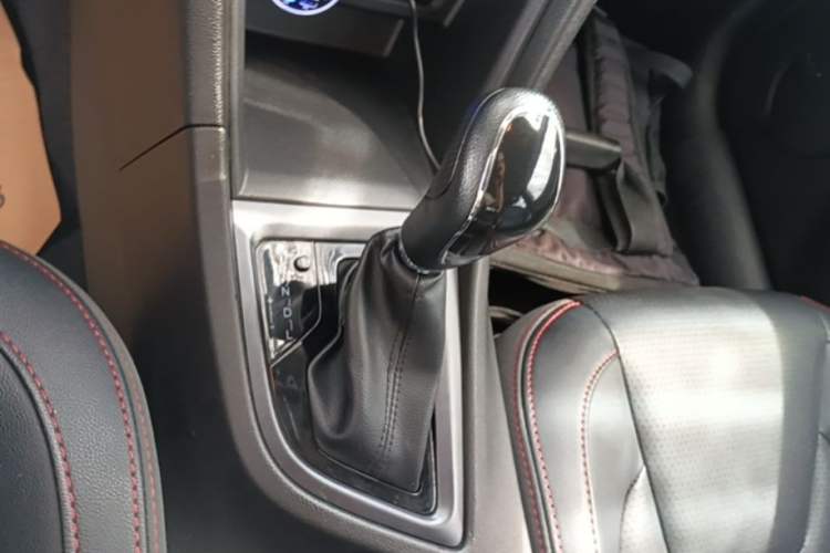 Used Chery Arrizo 5 2017 1.5L CVT Trendsetting Edition Gear Lever