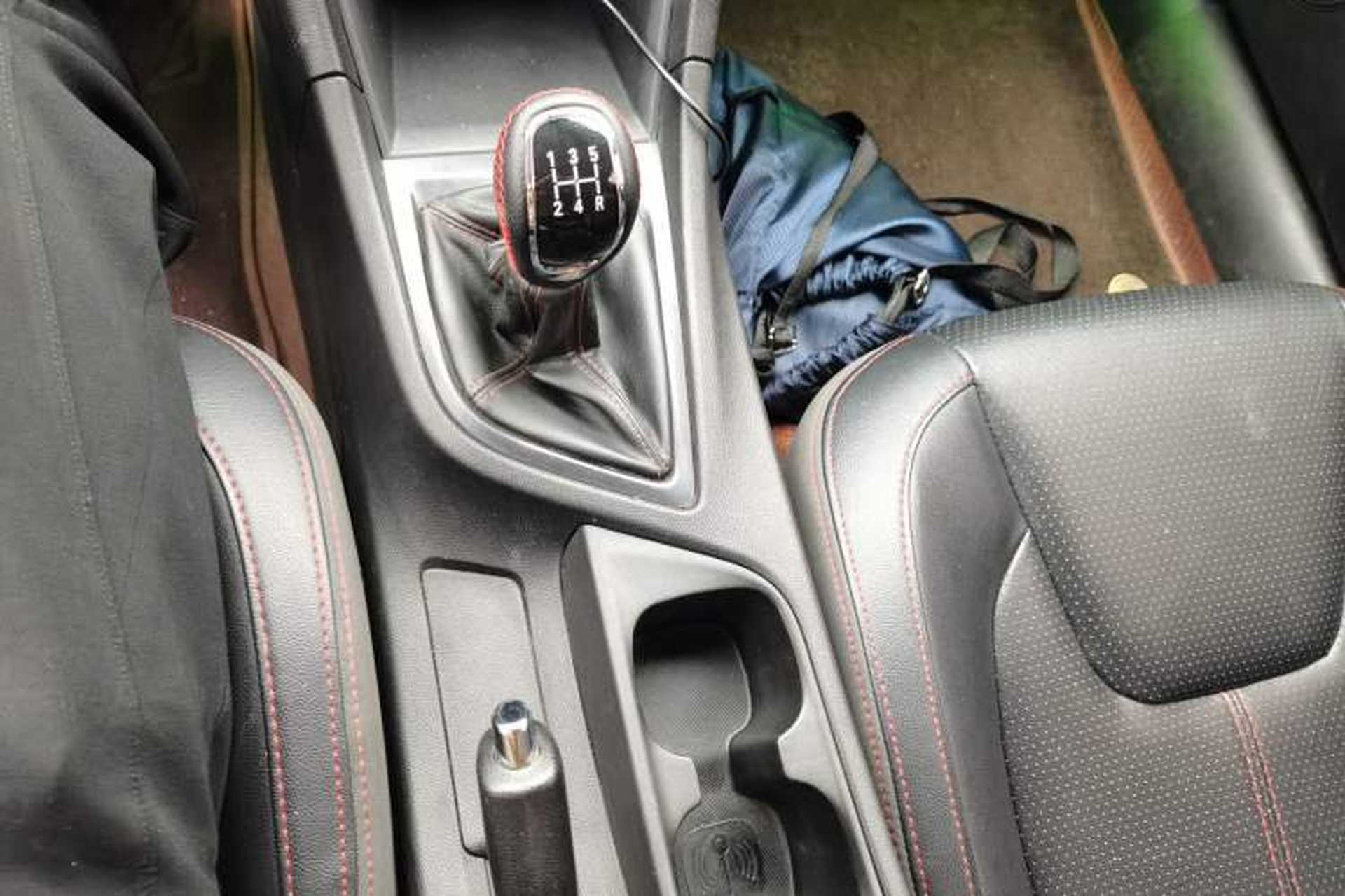 Used Chery Arrizo 5 2017 1.5L Manual Luxury Edition Gear Lever
