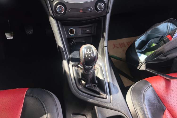 Used Chery Arrizo 5 2017 SPORT 1.5T Manual Luxury Edition Gear Lever