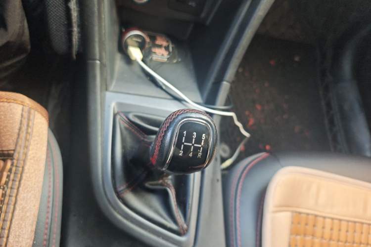 Used Chery Arrizo 5 2017 1.5L Manual Lingchao Edition Gear Lever