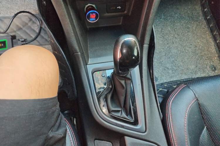 Used Chery Arrizo 5 2017 1.5L CVT Trendsetting Edition Gear Lever