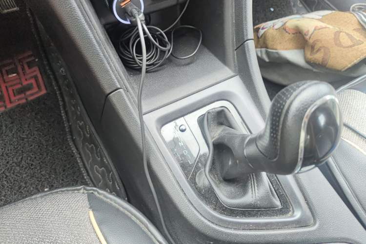 Used Chery Arrizo 5 2017 SPORT 1.5T CVT Luxury Edition Gear Lever