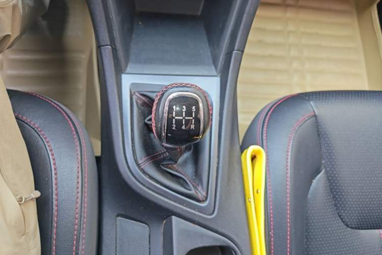 Used Chery Arrizo 5 2017 1.5L Manual Luxury Edition Gear Lever