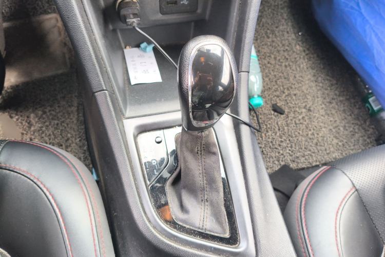Used Chery Arrizo 5 2017 1.5L CVT Deluxe Edition Gear Lever