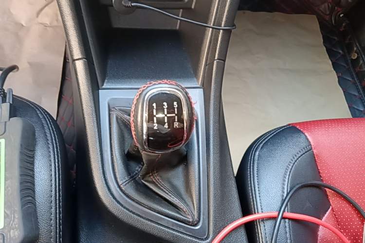 Used Chery Arrizo 5 2017 1.5L Manual Fashion Edition Gear Lever