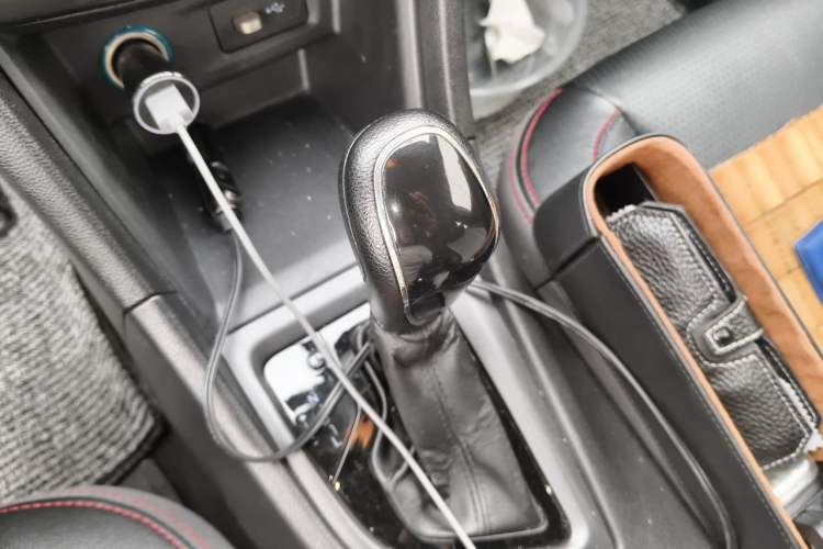 Used Chery Arrizo 5 2017 1.5L CVT Trendsetting Edition Gear Lever
