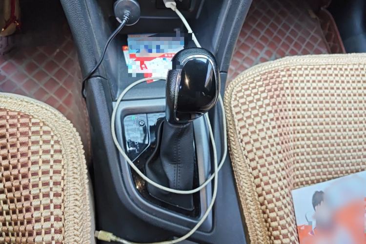 Used Chery Arrizo 5 2017 1.5L CVT Trendsetting Edition Gear Lever