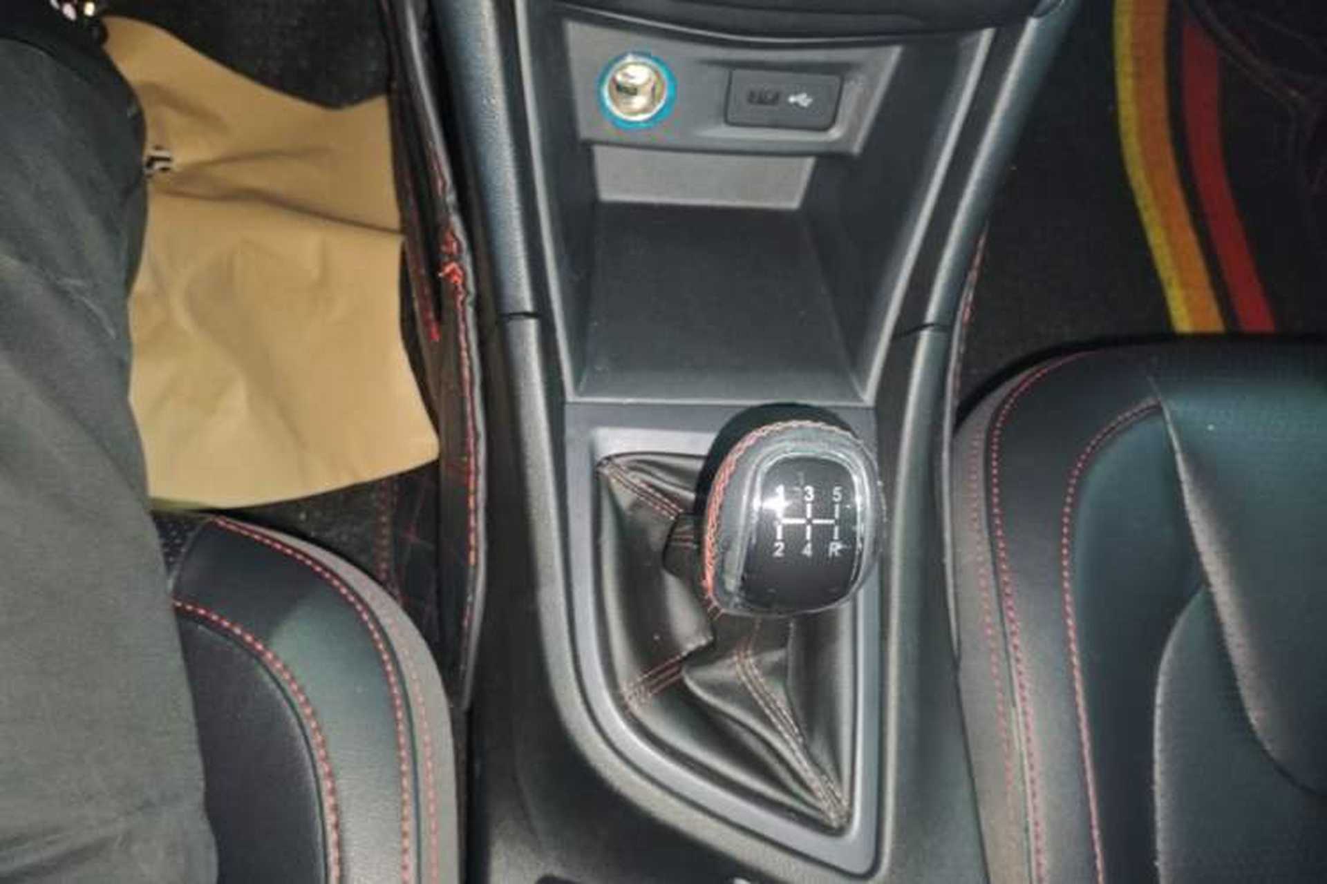 Used Chery Arrizo 5 2017 1.5L Manual Lingchao Edition Gear Lever
