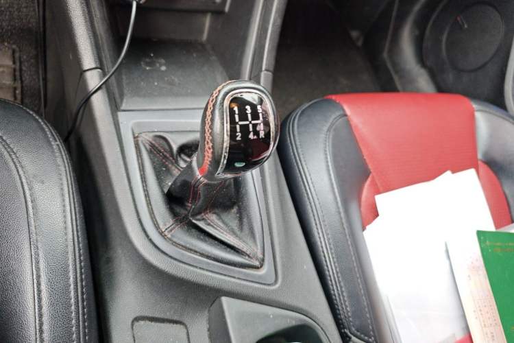 Used Chery Arrizo 5 2017 1.5L Manual Luxury Edition Gear Lever