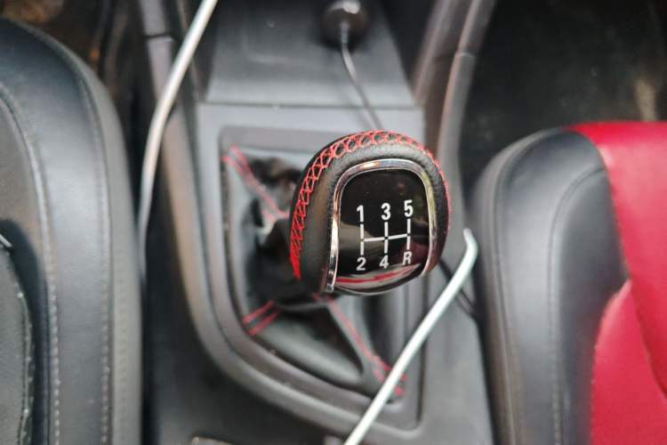 Used Chery Arrizo 5 2017 1.5L Manual Luxury Edition Gear Lever