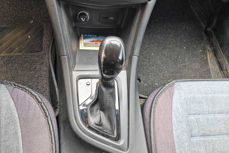 Used Chery Arrizo 5 2017 1.5L CVT Trendsetting Edition Gear Lever