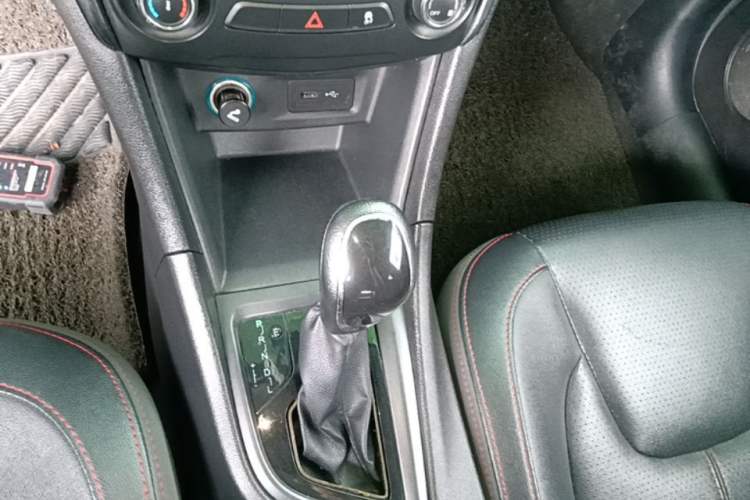 Used Chery Arrizo 5 2017 1.5L CVT Trendsetting Edition Gear Lever