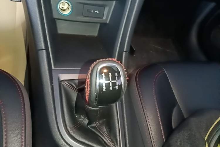 Used Chery Arrizo 5 2017 1.5L Manual Lingchao Edition Gear Lever