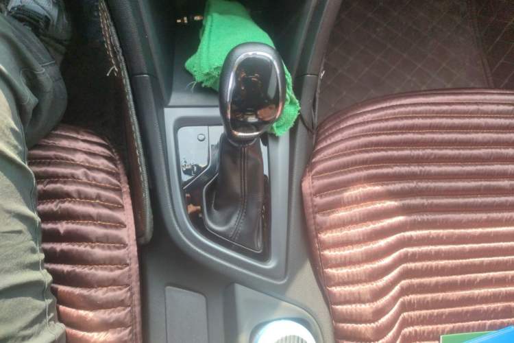 Used Chery Arrizo 5 2017 1.5L CVT Trendsetting Edition Gear Lever